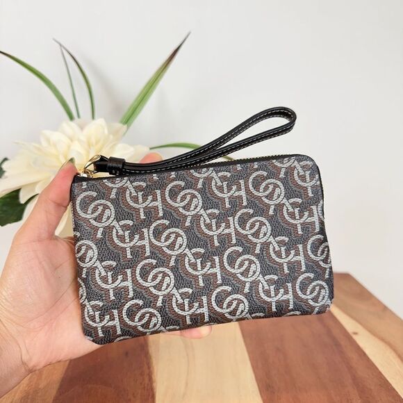 NWT Coach Corner Zip Wristlet With Coach Monogram Print - Picture 3 of 6